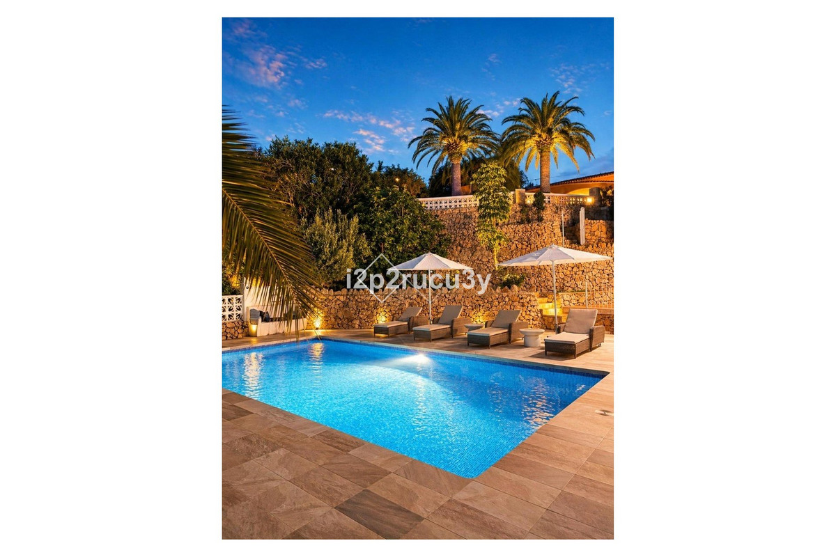 6 Bed Townhouse for sale in Calpe Costa Blanca, Alicante, Spain