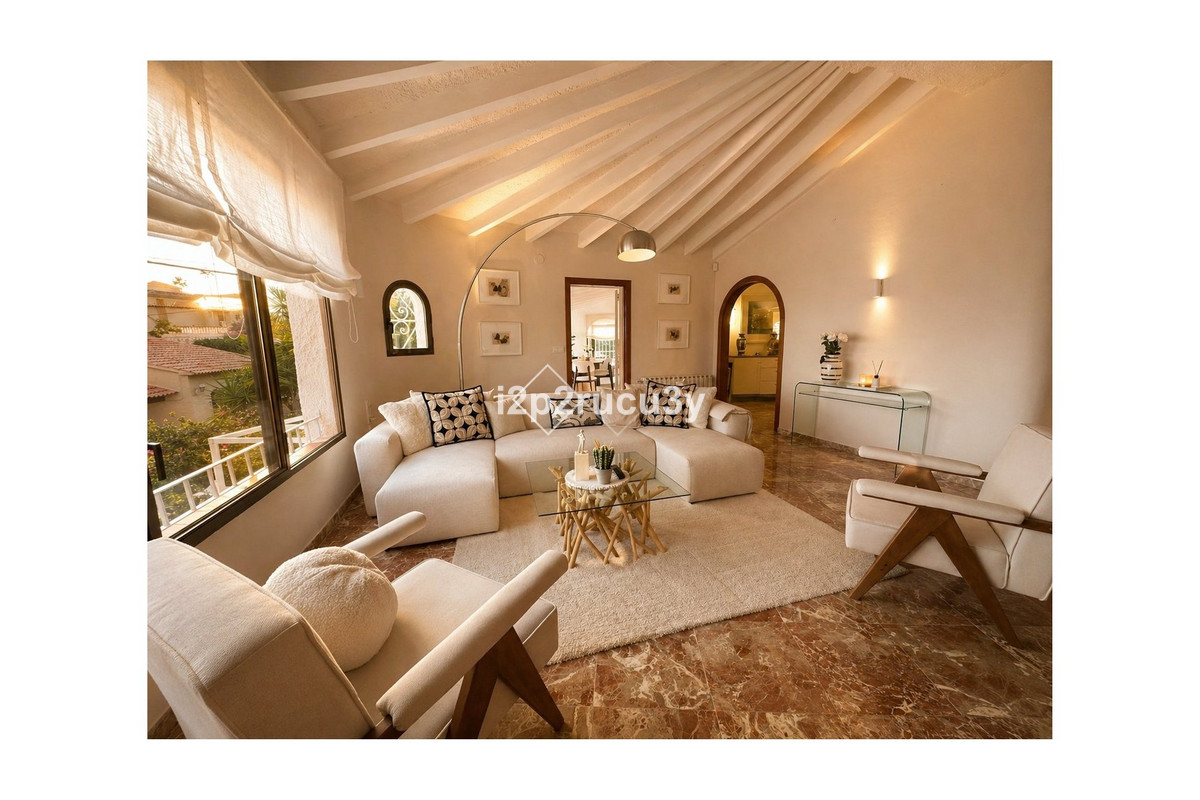 6 Bed Townhouse for sale in Calpe Costa Blanca, Alicante, Spain