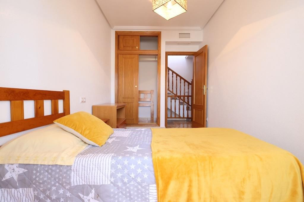 2 Bed Apartment for sale in La Ciñuelica Costa Blanca, Alicante, Spain