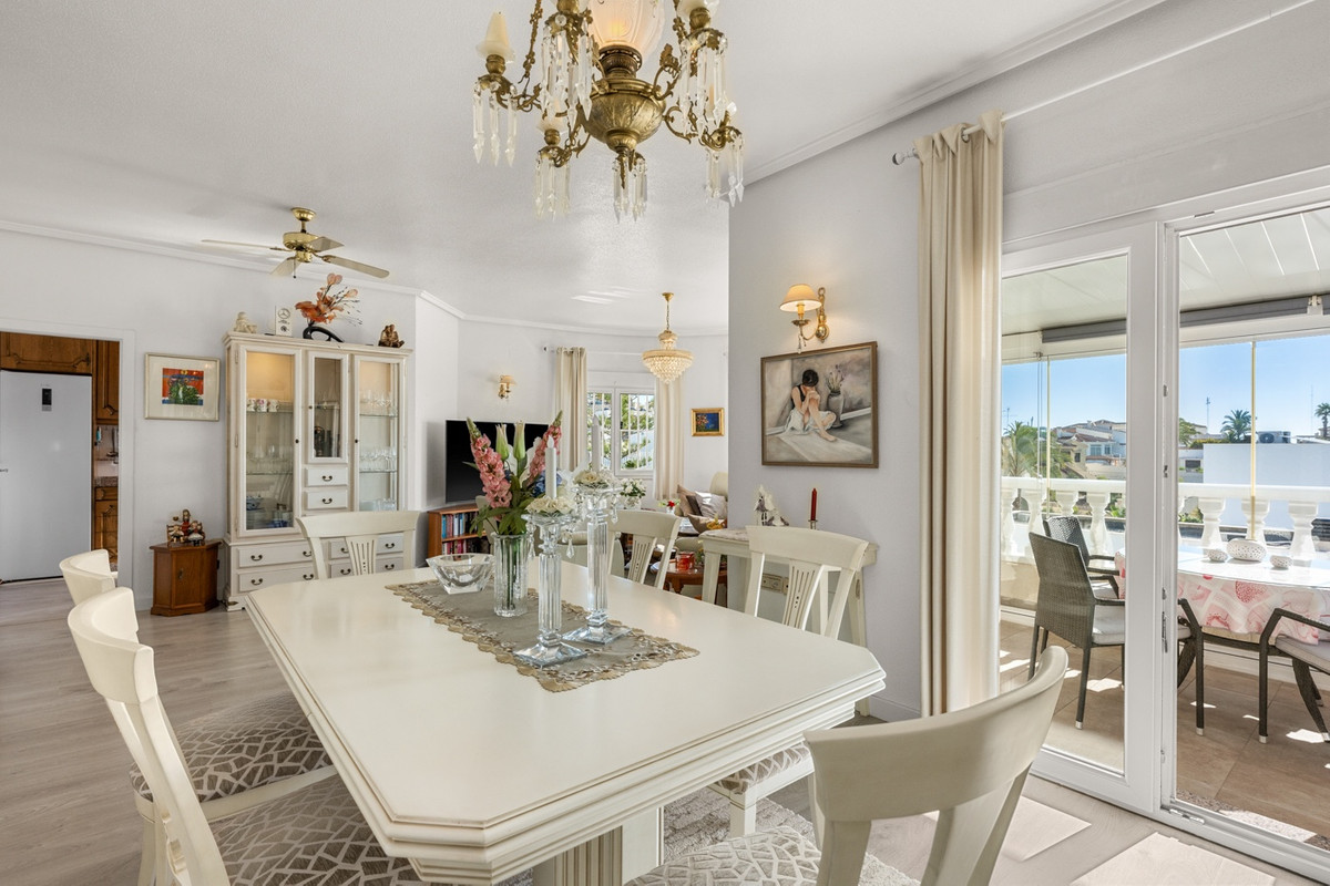 Se vende Villa - Chalet de 3 dormitorios en Costa Blanca, Alicante, España