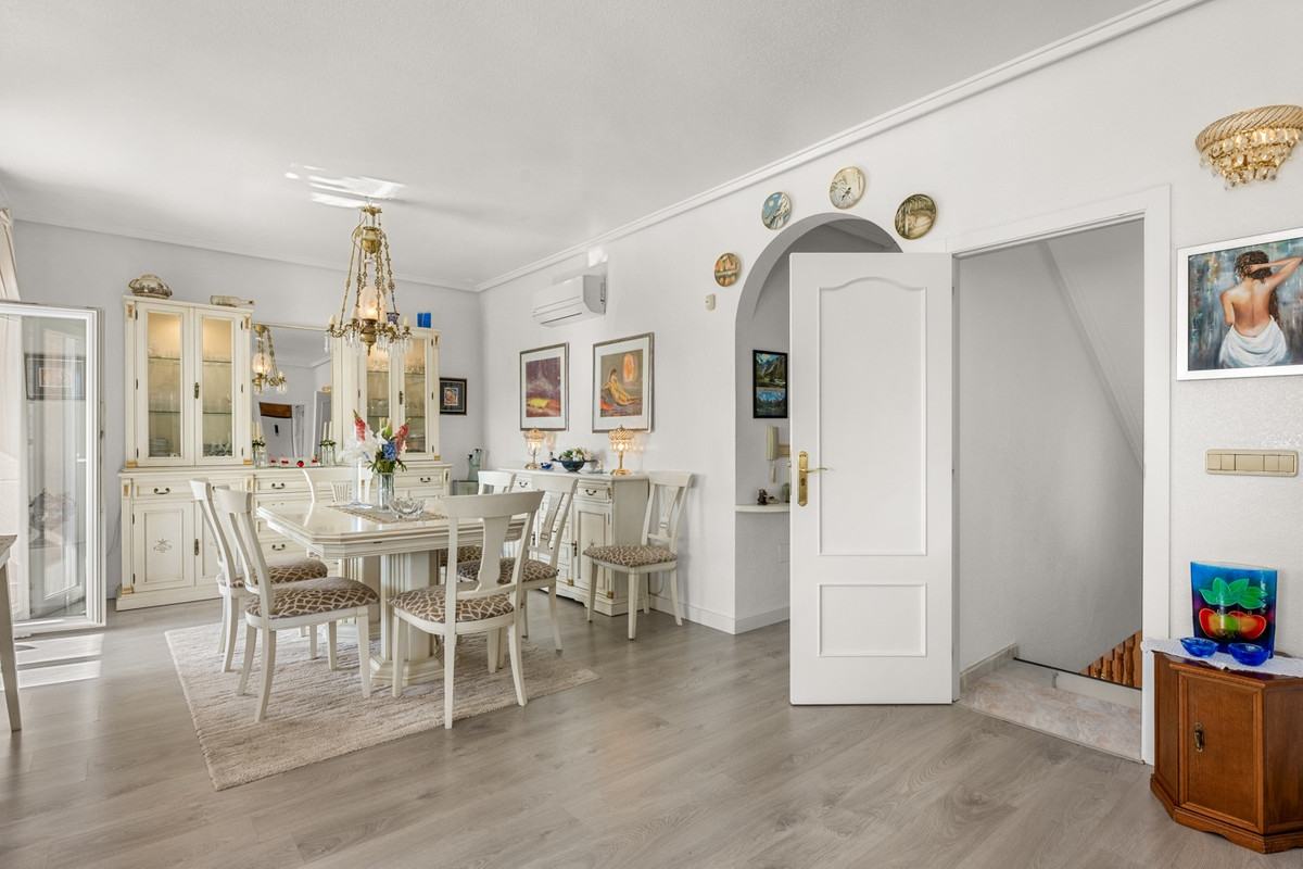 Se vende Villa - Chalet de 3 dormitorios en Costa Blanca, Alicante, España