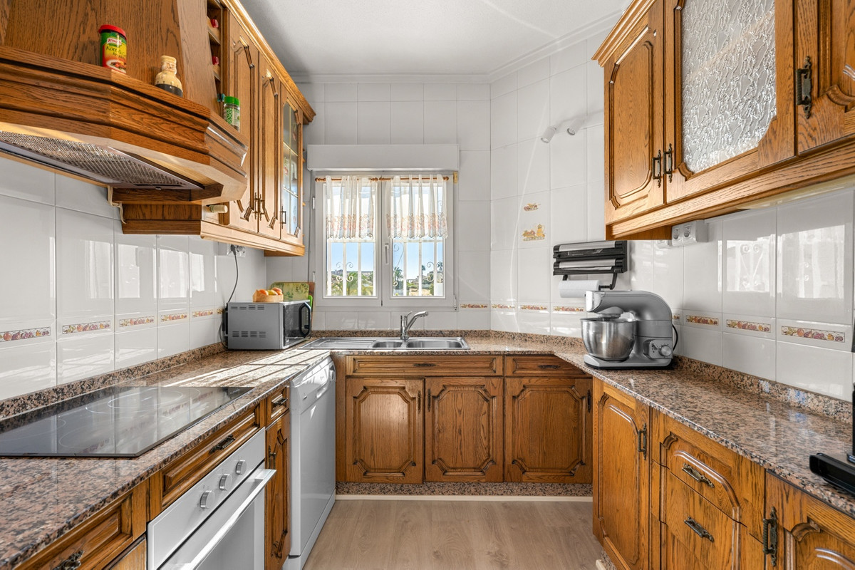 Se vende Villa - Chalet de 3 dormitorios en Costa Blanca, Alicante, España