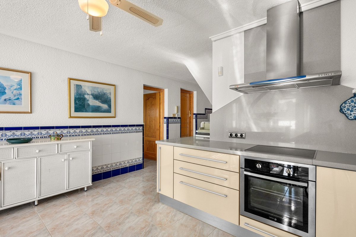 Se vende Villa - Chalet de 3 dormitorios en Costa Blanca, Alicante, España