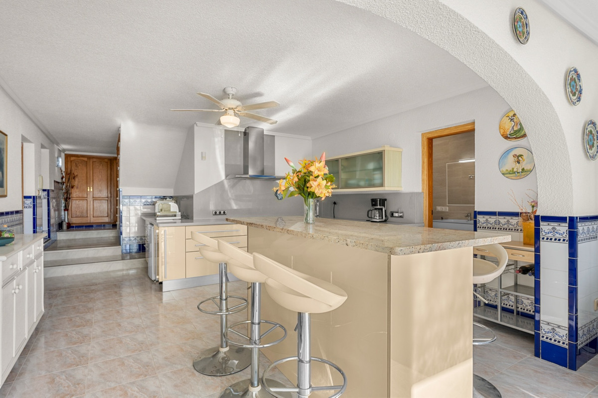 Se vende Villa - Chalet de 3 dormitorios en Costa Blanca, Alicante, España