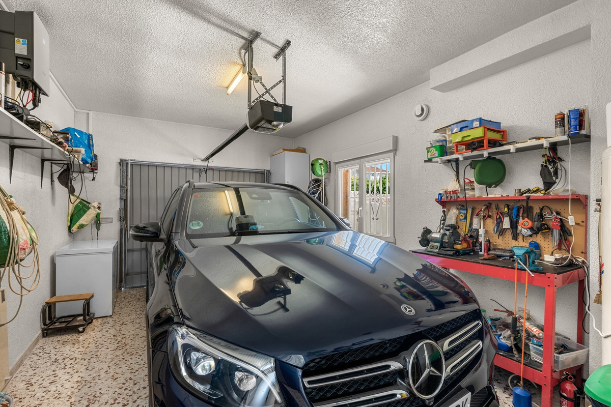 Se vende Villa - Chalet de 3 dormitorios en Costa Blanca, Alicante, España