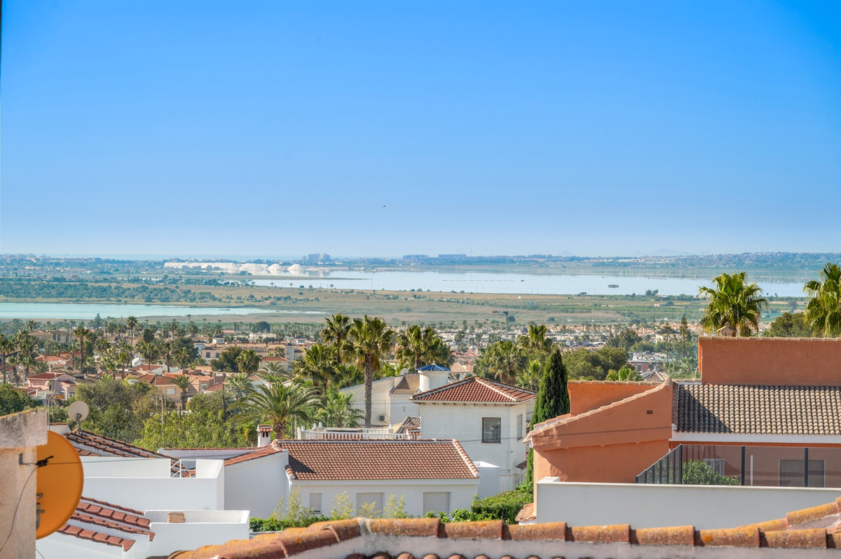 Se vende Villa - Chalet de 3 dormitorios en Costa Blanca, Alicante, España