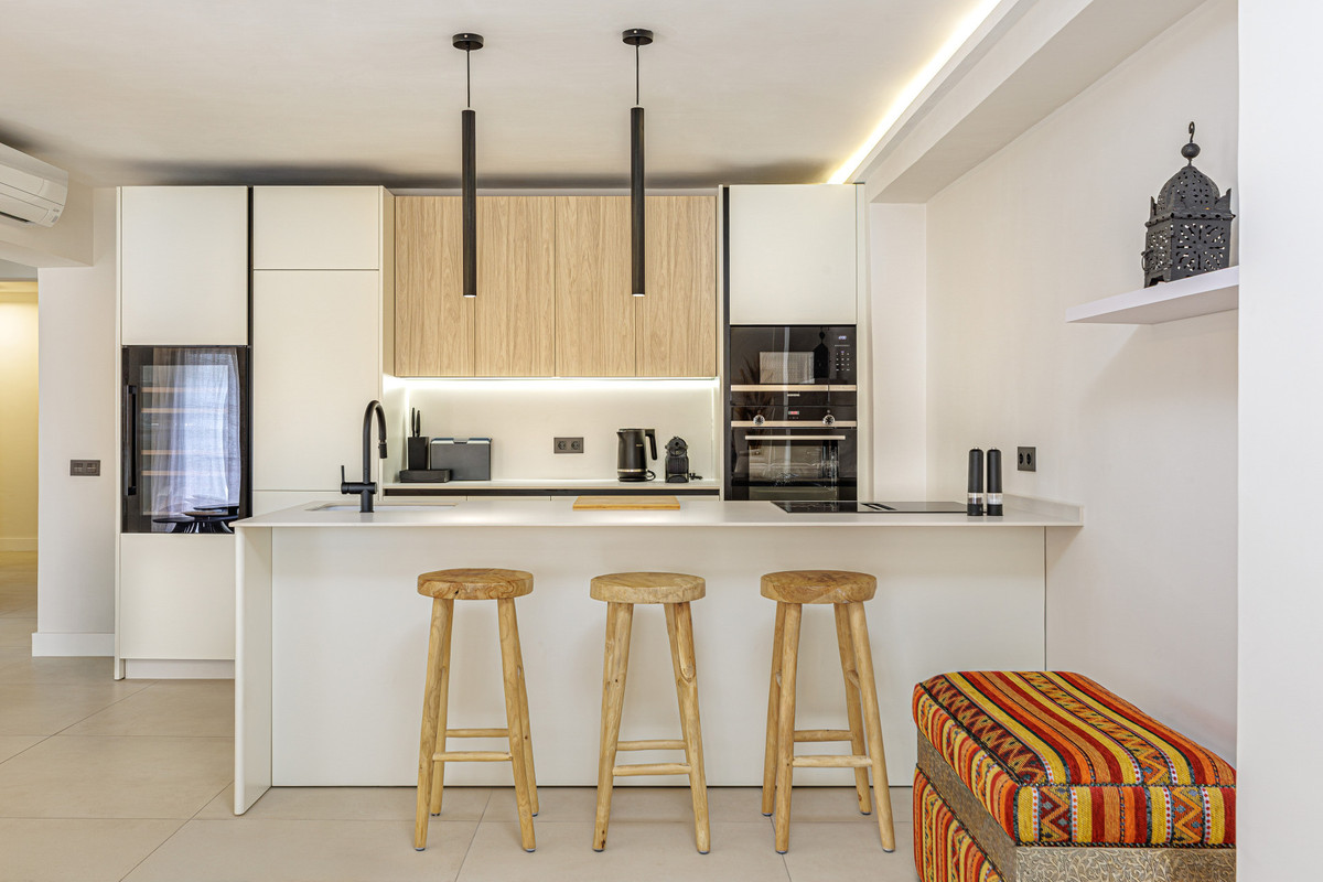 3 Bed Apartment for sale in Marbella Costa Del Sol, Málaga, Spain