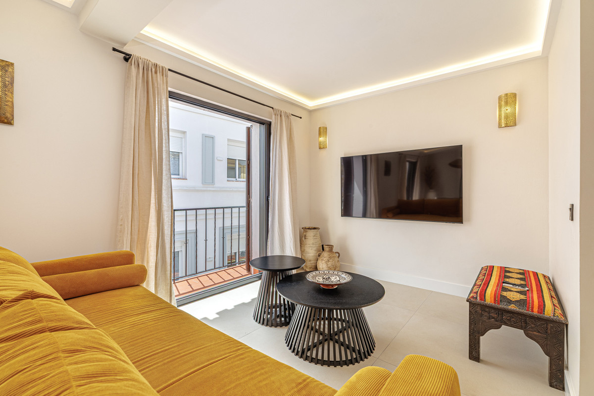 3 Bed Apartment for sale in Marbella Costa Del Sol, Málaga, Spain
