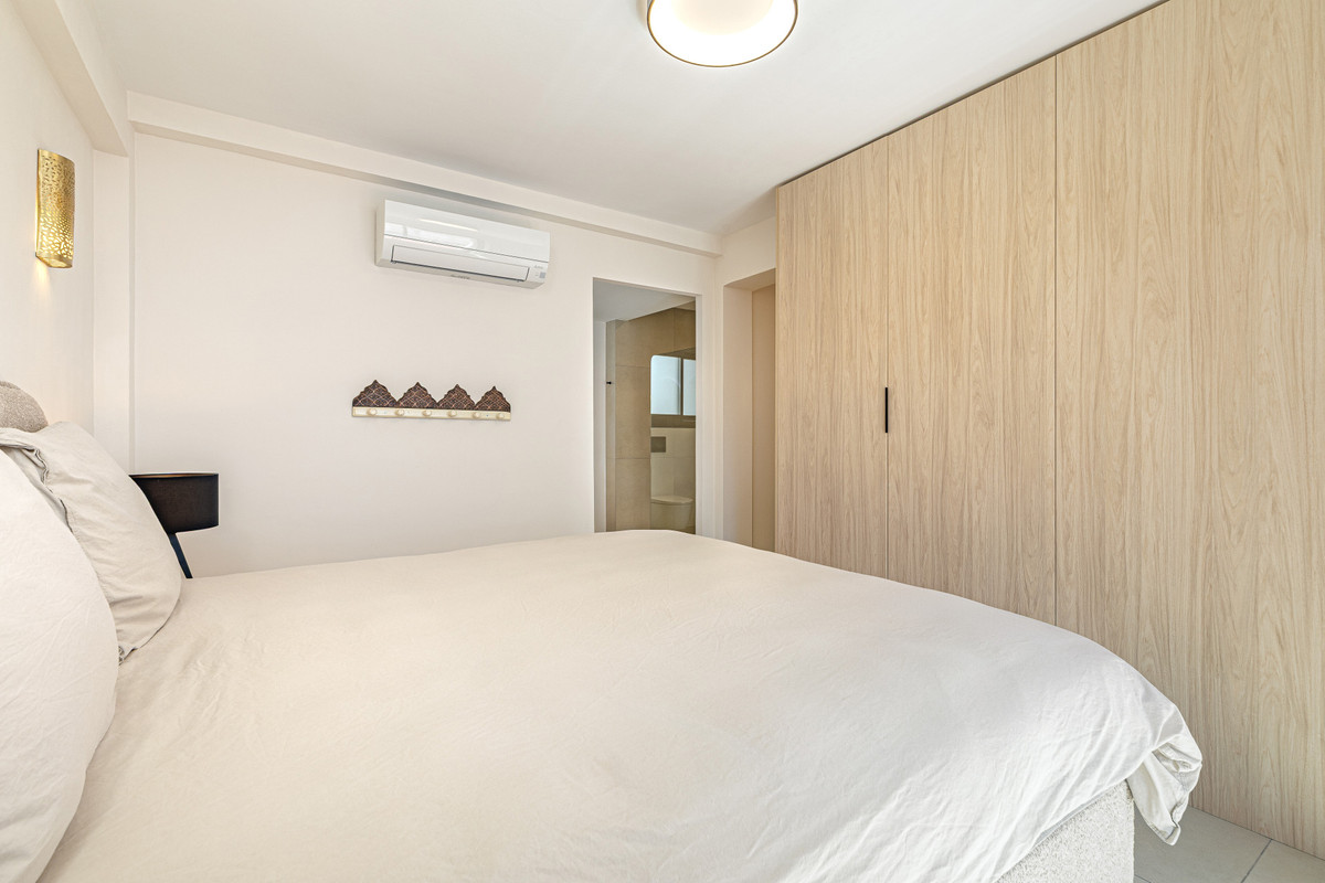 3 Bed Apartment for sale in Marbella Costa Del Sol, Málaga, Spain