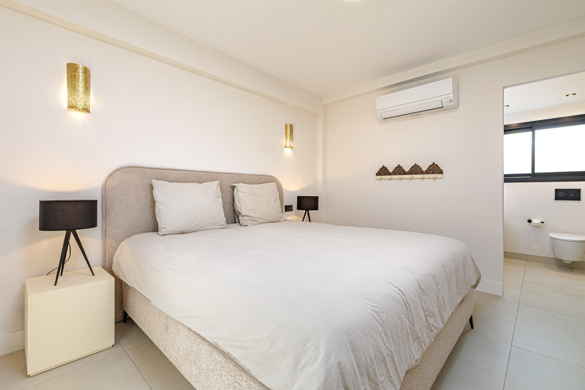 3 Bed Apartment for sale in Marbella Costa Del Sol, Málaga, Spain