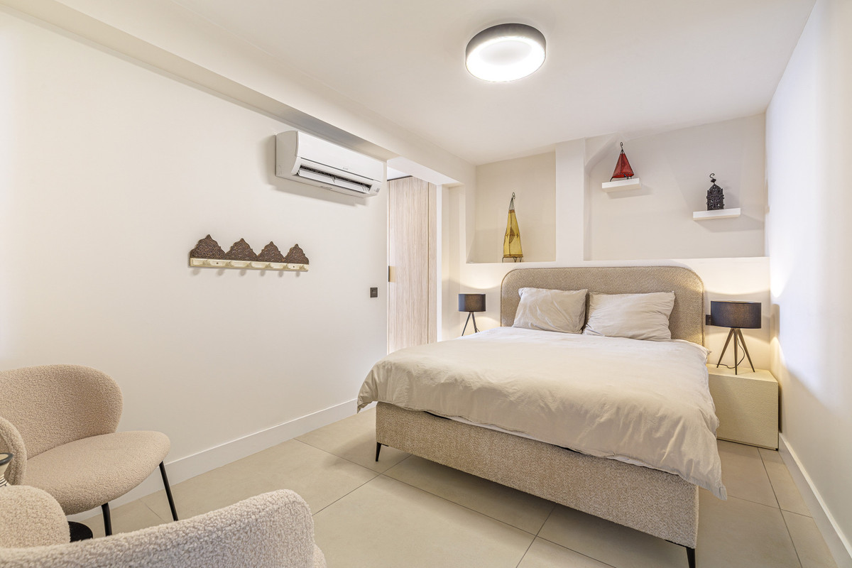 3 Bed Apartment for sale in Marbella Costa Del Sol, Málaga, Spain