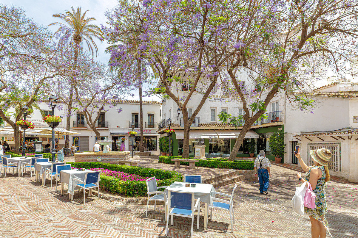 3 Bed Apartment for sale in Marbella Costa Del Sol, Málaga, Spain