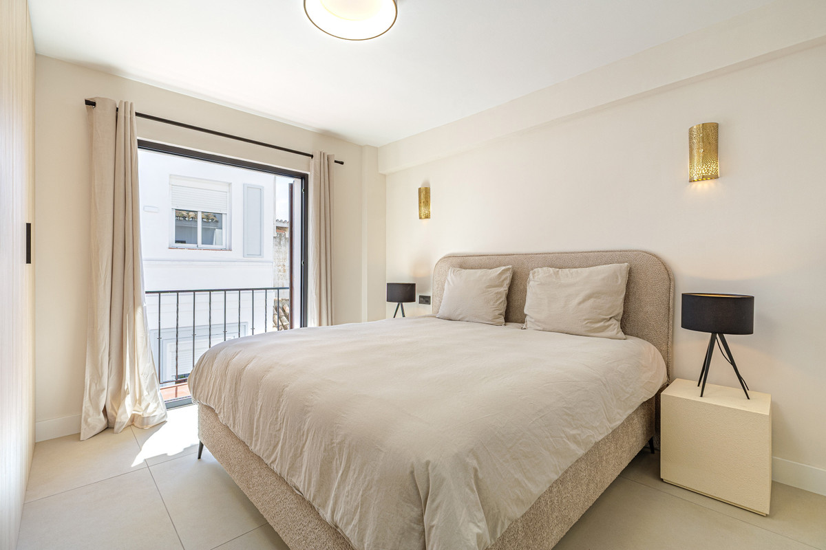 3 Bed Apartment for sale in Marbella Costa Del Sol, Málaga, Spain