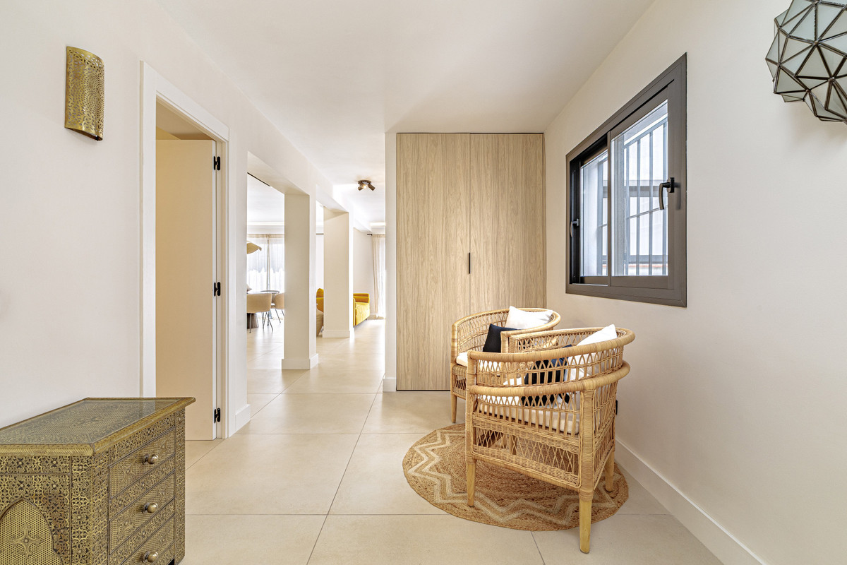 3 Bed Apartment for sale in Marbella Costa Del Sol, Málaga, Spain