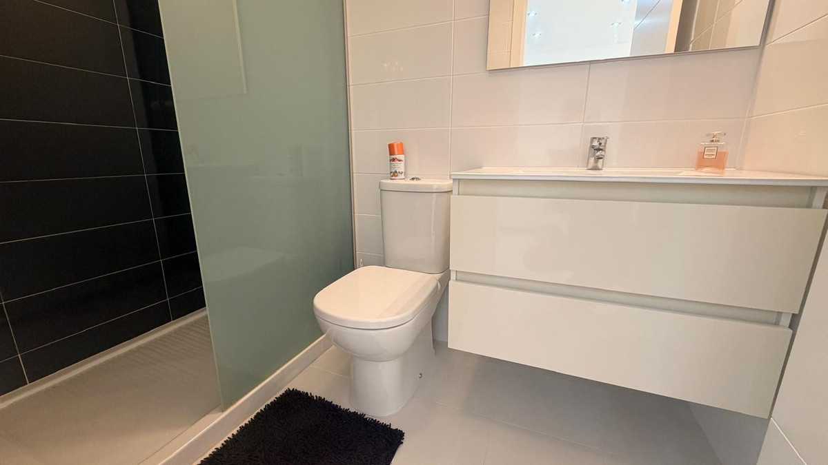 Se vende Apartamento Planta Baja de 3 dormitorios en Costa Blanca, Alicante, España