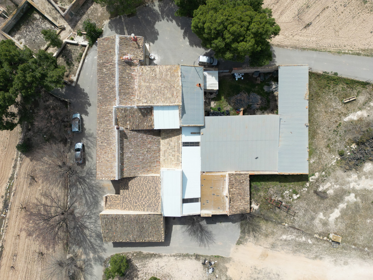 10 Bed Townhouse for sale in Monóvar Costa Blanca, Alicante, Spain