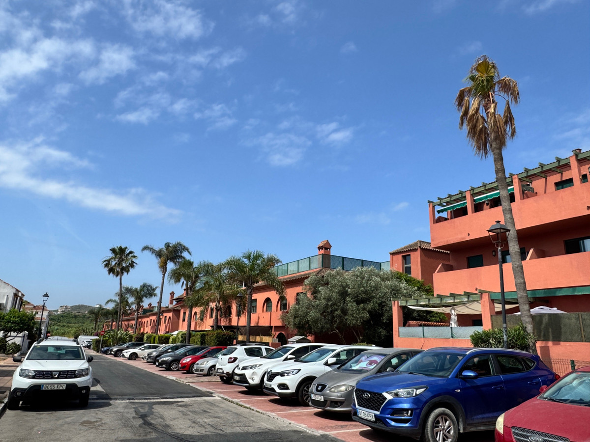 Se vende Apartamento Planta Media de 2 dormitorios en Costa Del Sol, Málaga, España