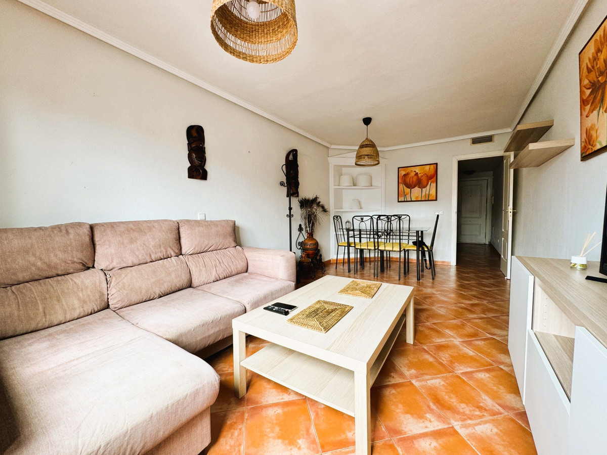 Se vende Apartamento Planta Media de 2 dormitorios en Costa Del Sol, Málaga, España