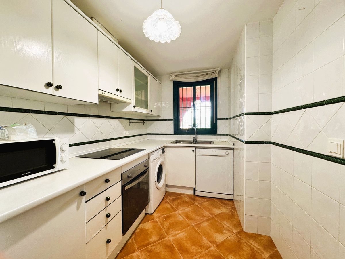 Se vende Apartamento Planta Media de 2 dormitorios en Costa Del Sol, Málaga, España
