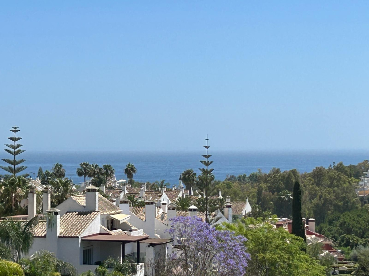 4 Bed Townhouse for sale in The Golden Mile Costa Del Sol, Málaga, Spain