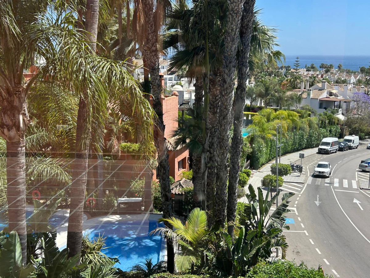 4 Bed Townhouse for sale in The Golden Mile Costa Del Sol, Málaga, Spain