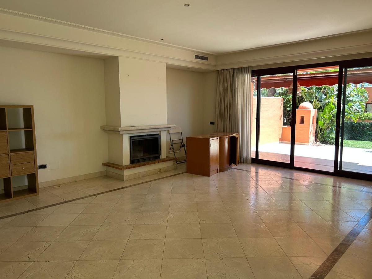 4 Bed Townhouse for sale in The Golden Mile Costa Del Sol, Málaga, Spain