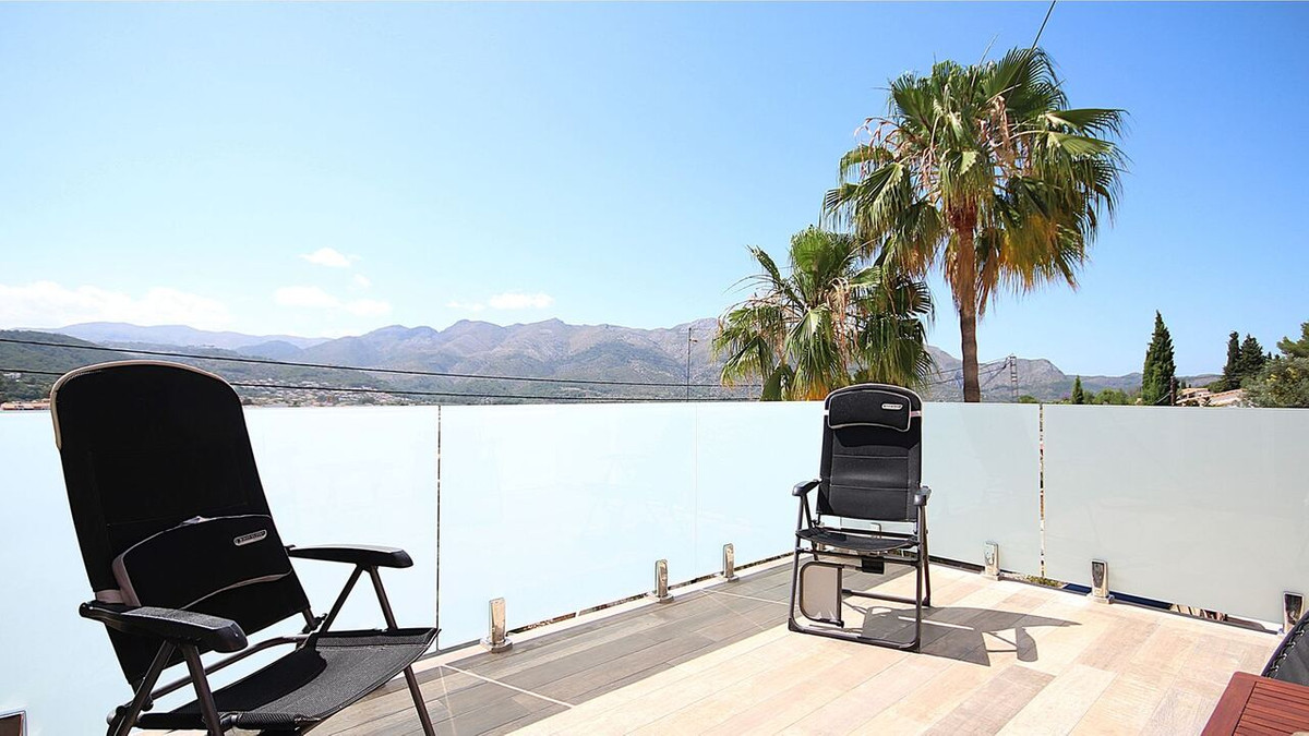 Se vende Villa - Chalet de 4 dormitorios en Costa Blanca, Alicante, España