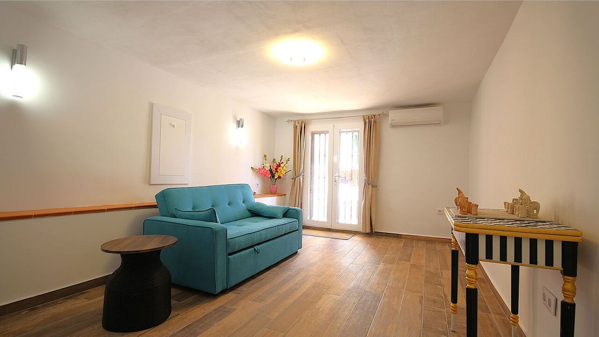 Se vende Villa - Chalet de 4 dormitorios en Costa Blanca, Alicante, España