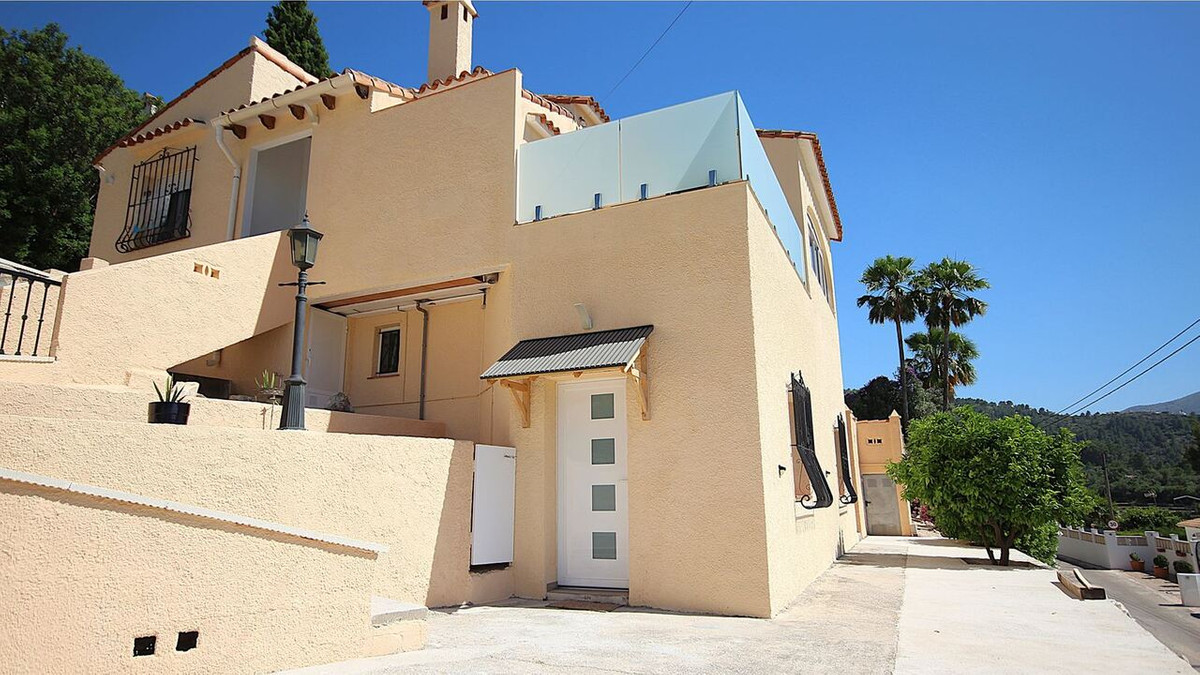 Se vende Villa - Chalet de 4 dormitorios en Costa Blanca, Alicante, España