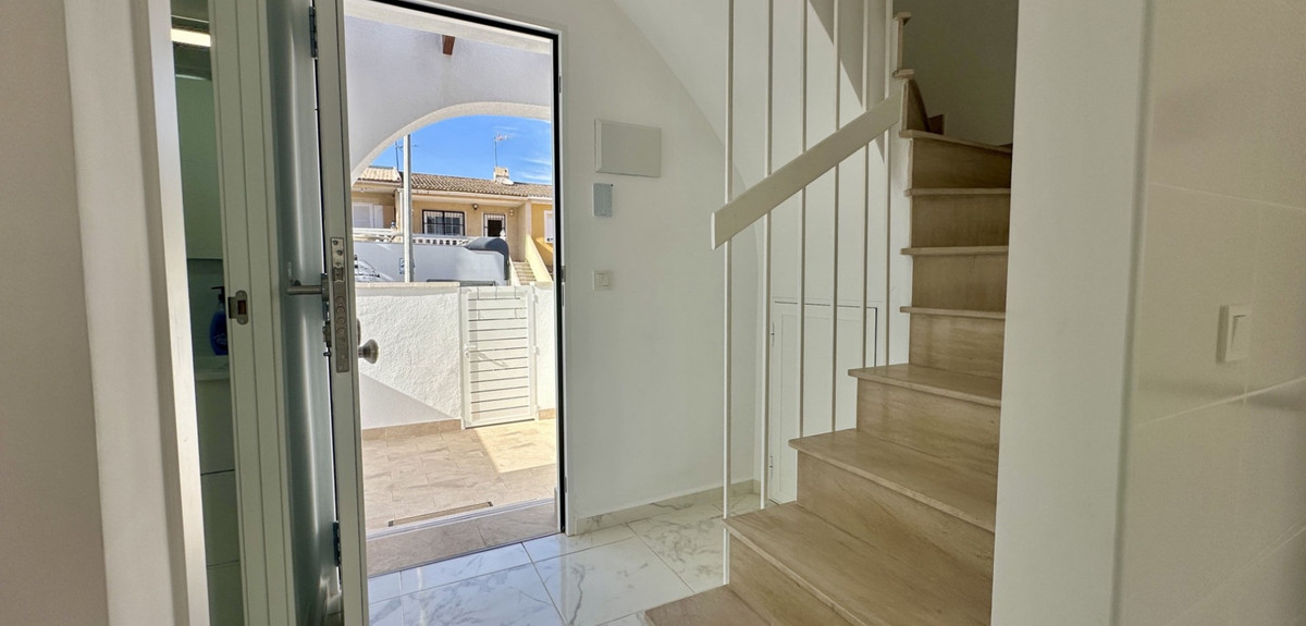 Se vende Adosada de 3 dormitorios en Costa Blanca, Alicante, España