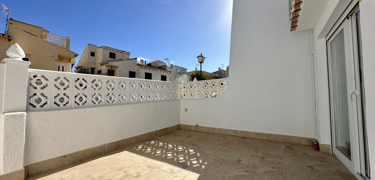 Se vende Adosada de 3 dormitorios en Costa Blanca, Alicante, España
