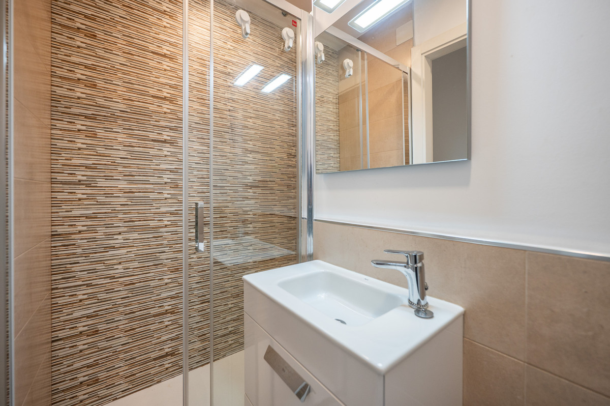 4 Bed Townhouse for sale in Marbella Costa Del Sol, Málaga, Spain