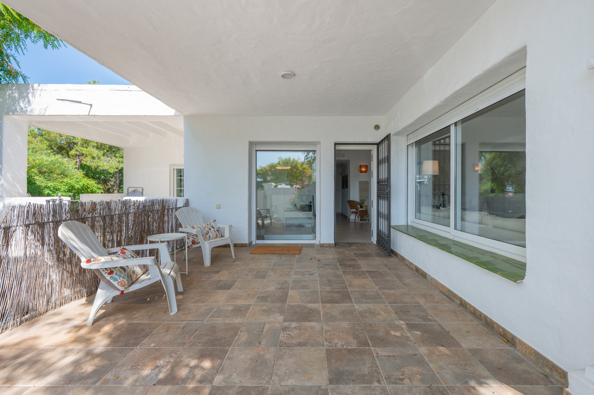 4 Bed Townhouse for sale in Marbella Costa Del Sol, Málaga, Spain