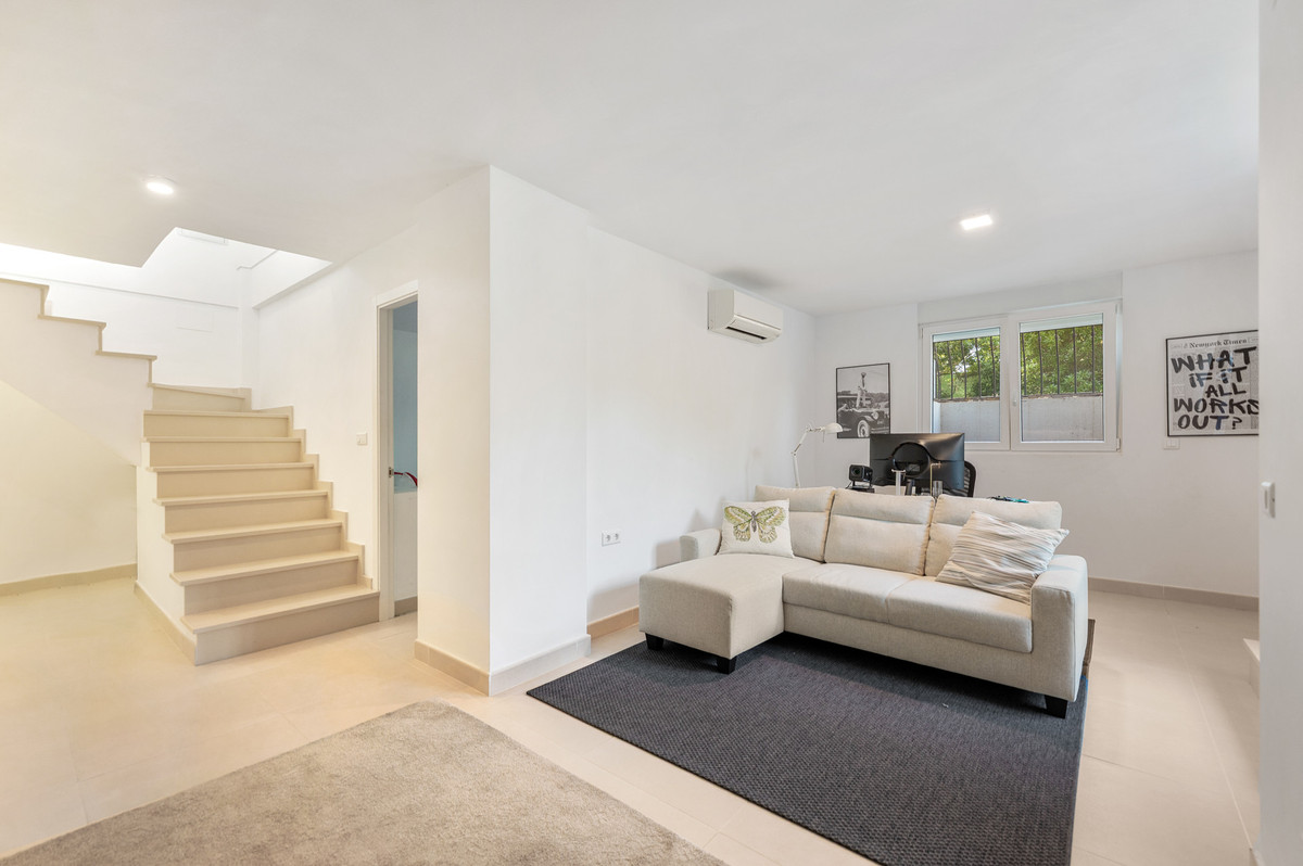 4 Bed Townhouse for sale in Marbella Costa Del Sol, Málaga, Spain