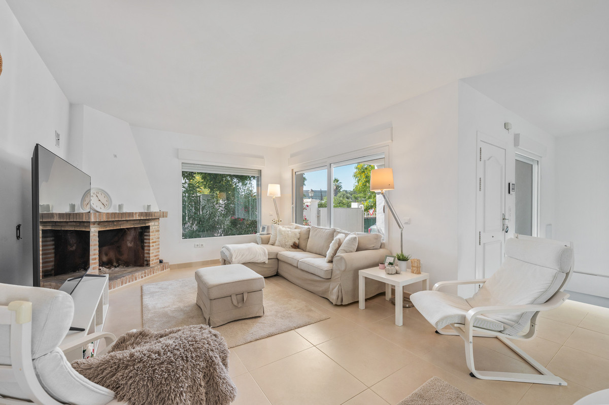 4 Bed Townhouse for sale in Marbella Costa Del Sol, Málaga, Spain