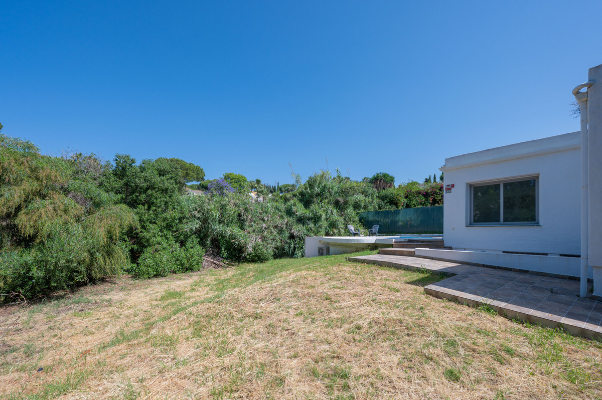 4 Bed Townhouse for sale in Marbella Costa Del Sol, Málaga, Spain