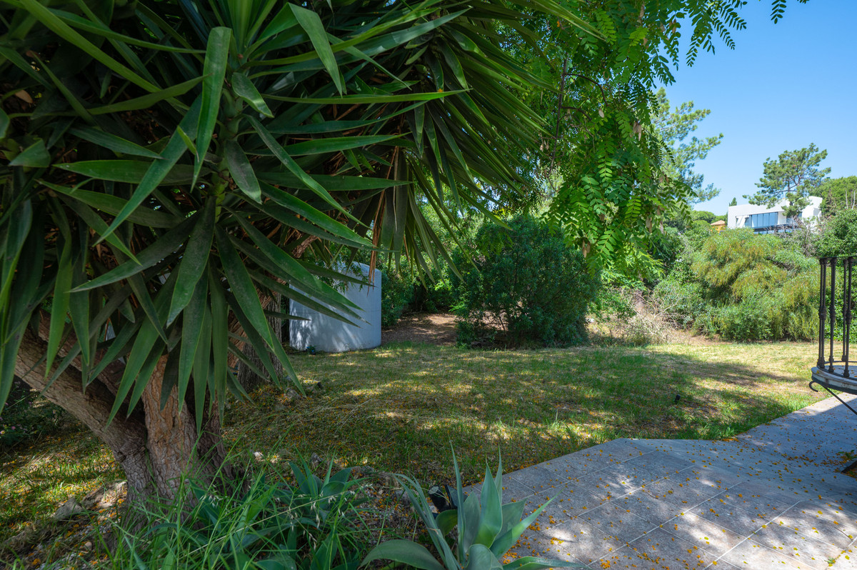 4 Bed Townhouse for sale in Marbella Costa Del Sol, Málaga, Spain