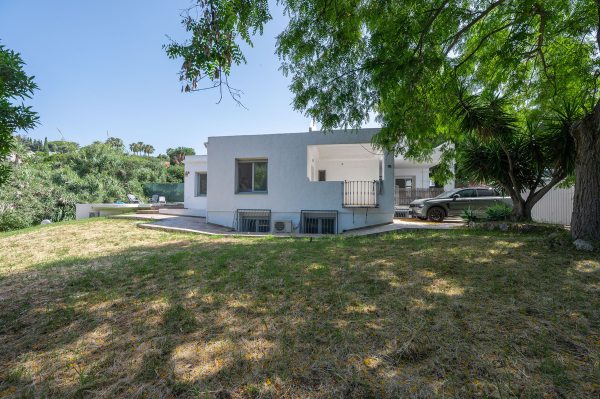 4 Bed Townhouse for sale in Marbella Costa Del Sol, Málaga, Spain