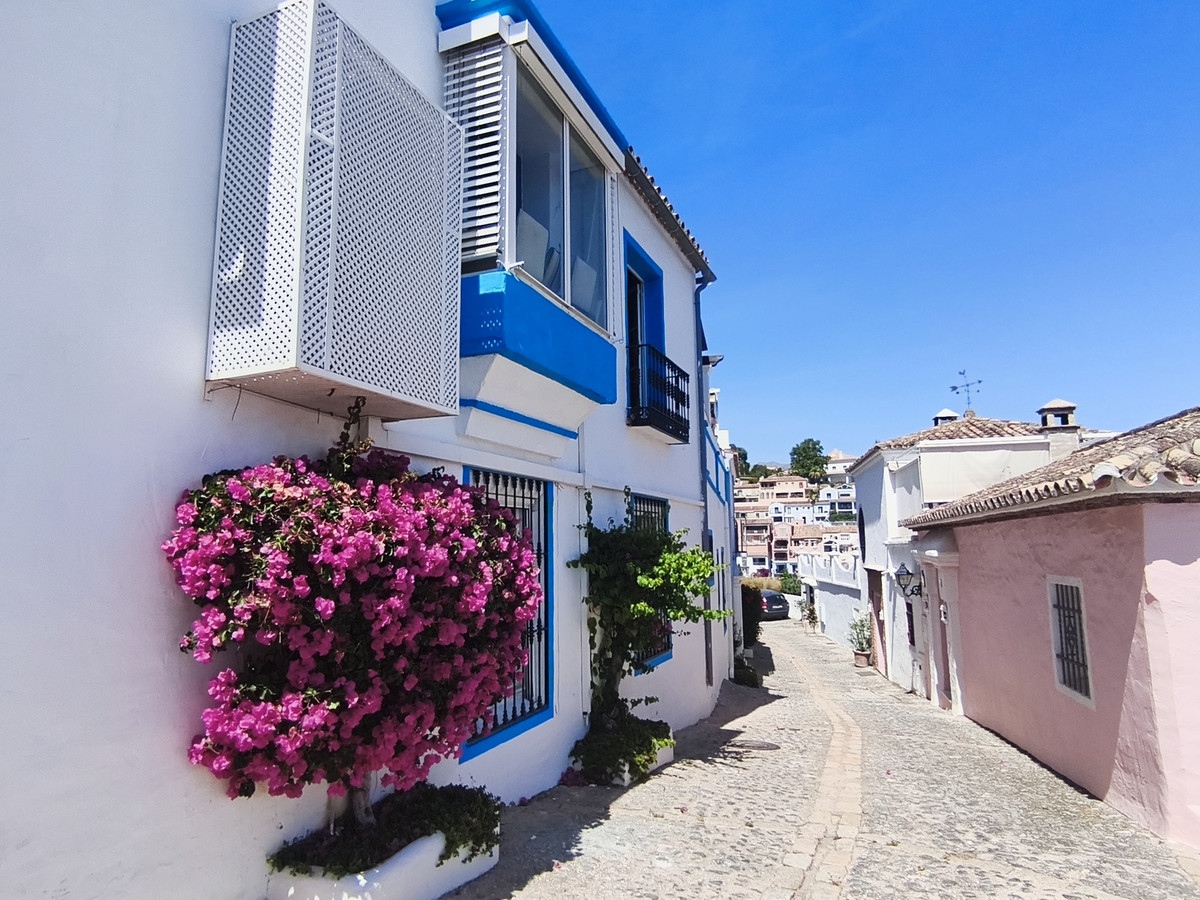 3 Bed Townhouse for sale in El Madroñal Costa Del Sol, Málaga, Spain