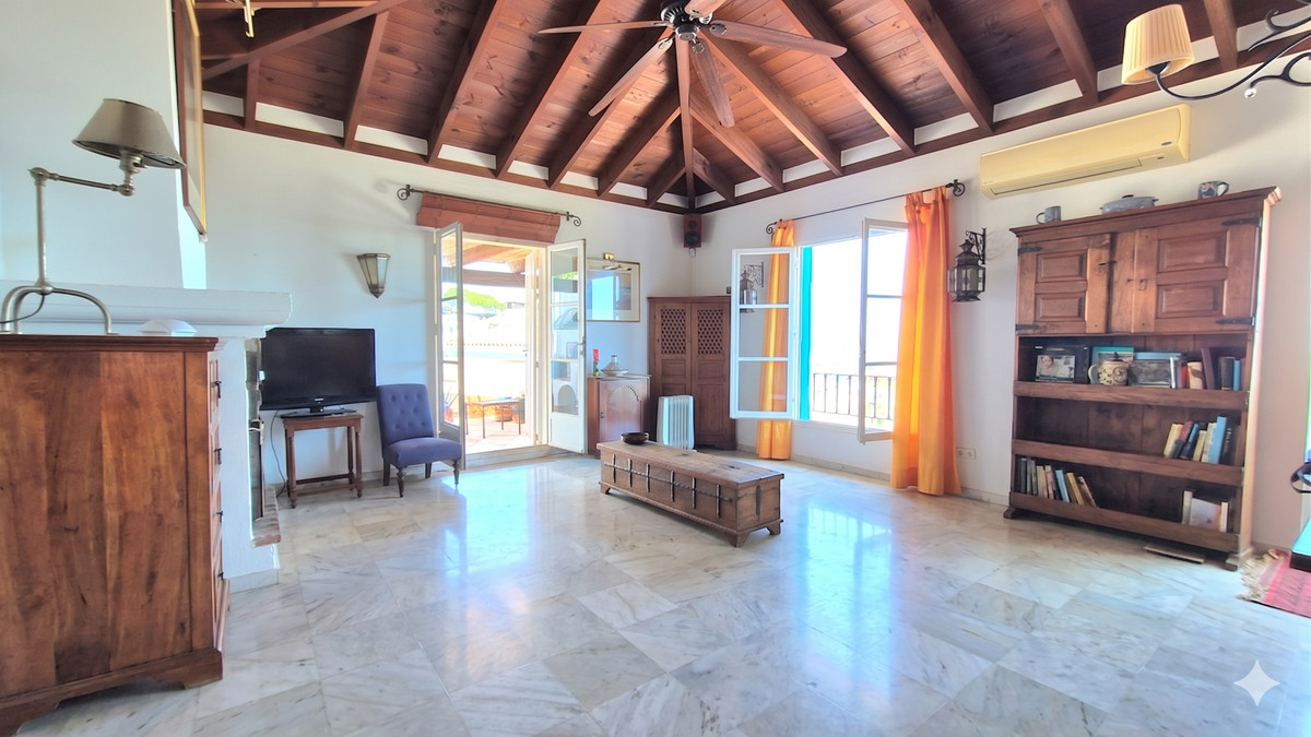 3 Bed Townhouse for sale in El Madroñal Costa Del Sol, Málaga, Spain