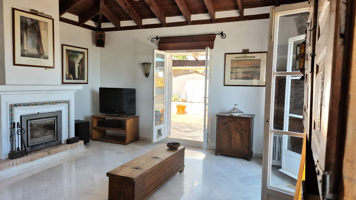 3 Bed Townhouse for sale in El Madroñal Costa Del Sol, Málaga, Spain