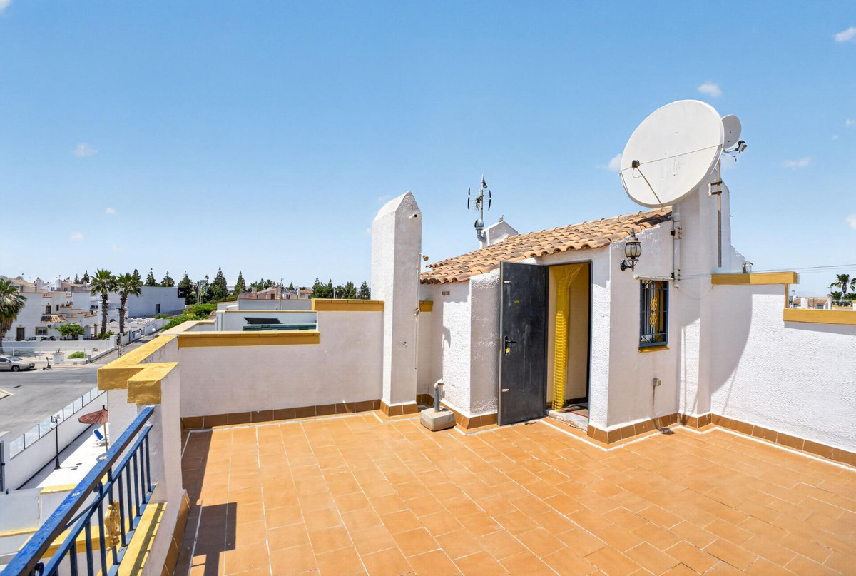 3 Bed Apartment for sale in La Siesta Costa Blanca, Alicante, Spain