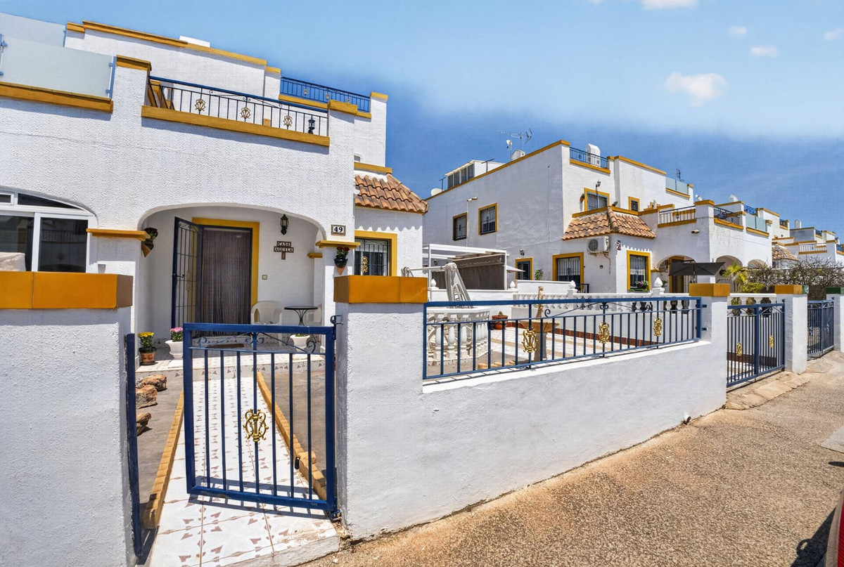 3 Bed Apartment for sale in La Siesta Costa Blanca, Alicante, Spain