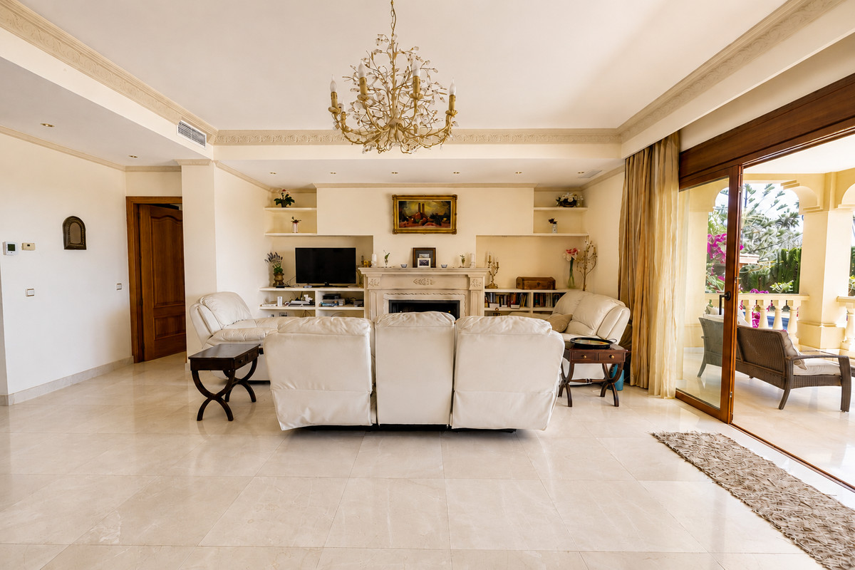 5 Bed Townhouse for sale in La Quinta Costa Del Sol, Málaga, Spain