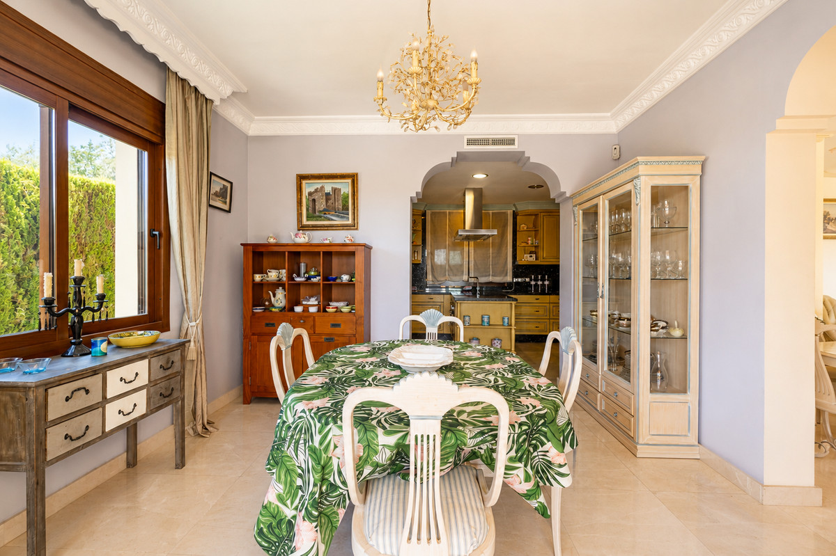 5 Bed Townhouse for sale in La Quinta Costa Del Sol, Málaga, Spain