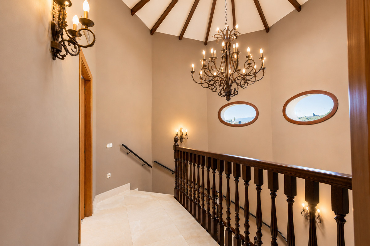 5 Bed Townhouse for sale in La Quinta Costa Del Sol, Málaga, Spain