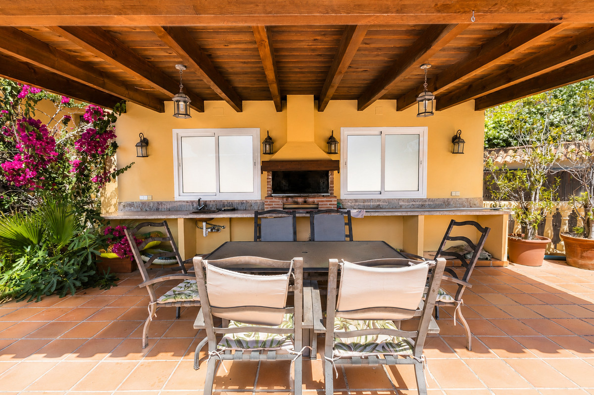5 Bed Townhouse for sale in La Quinta Costa Del Sol, Málaga, Spain