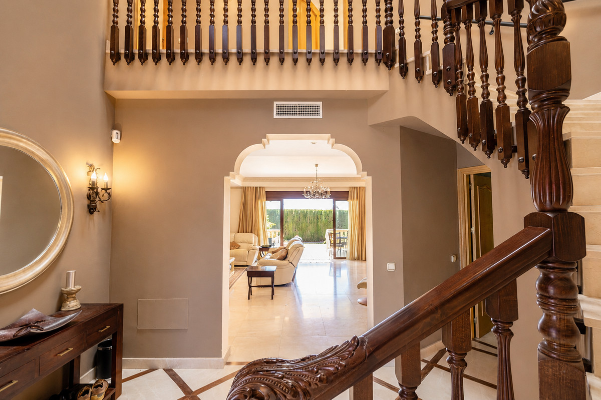 5 Bed Townhouse for sale in La Quinta Costa Del Sol, Málaga, Spain