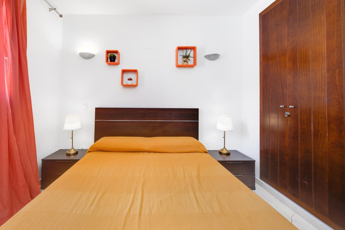 Se vende Apartamento Planta Media de 2 dormitorios en Costa Blanca, Alicante, España