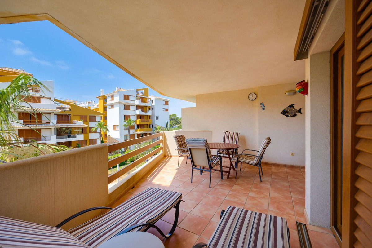 Se vende Apartamento Planta Media de 2 dormitorios en Costa Blanca, Alicante, España